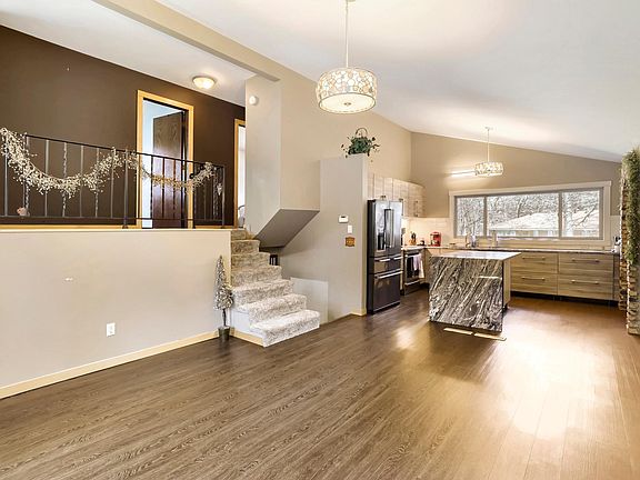 5th image of 1651 99th Ave NW