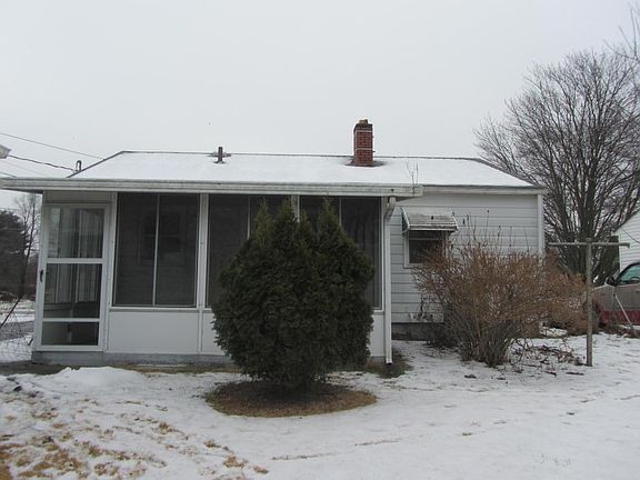 2nd image of 1825 Wilson Ave