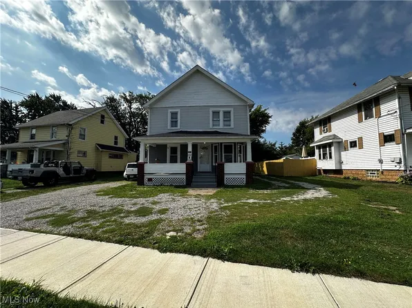 707 W 20th St, Lorain, OH 44052
