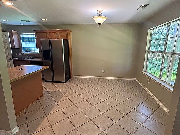 4th image of 1021 Clayton Rd