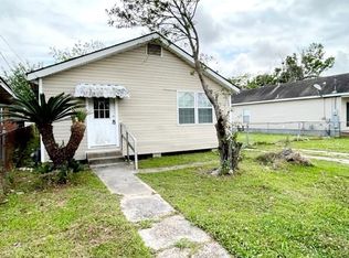 821 B St, Marrero, LA 70072