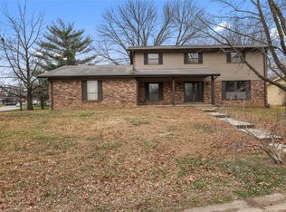1 Racine Ct, Lake Saint Louis, MO 63367