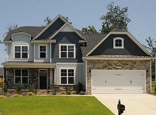 2126 Broadman Ave, Fayetteville, NC 28304