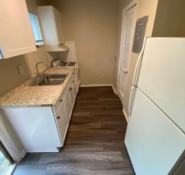 2201 Williamsburg Rd — Photo 3