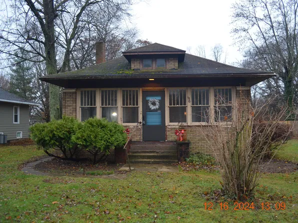 156 Western Ave, Benton Harbor, MI 49022