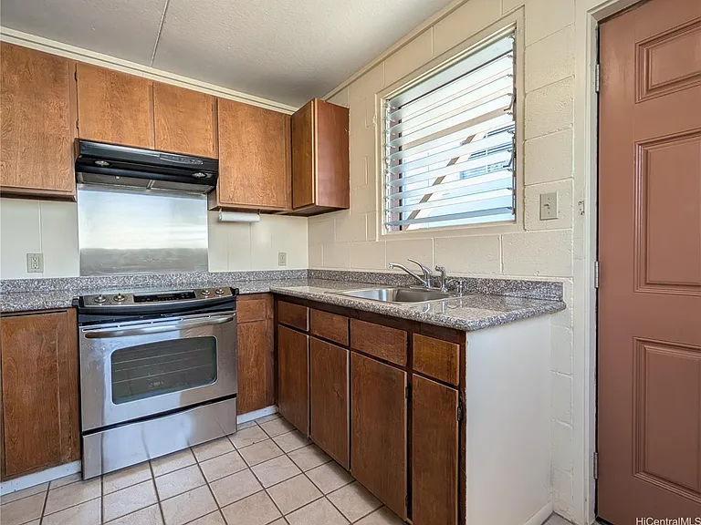 1267 Rycroft St #1 — Photo 5
