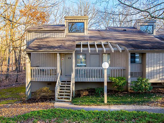 2nd image of 93 Eagle Ct