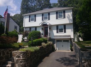 30 Crehore Dr, Newton, MA 02462