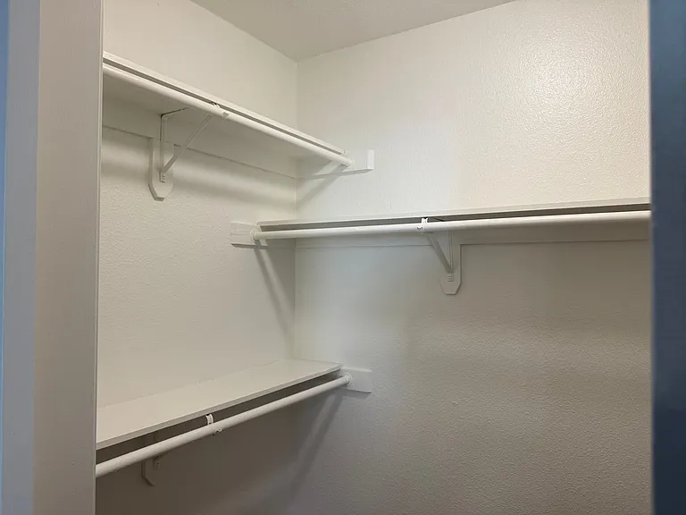 Park Plaza Apartments — Photo 161