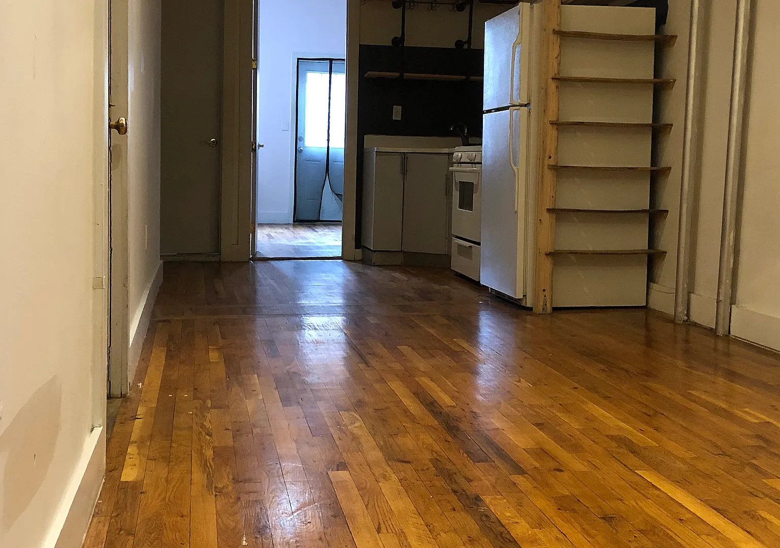 195 Irving Avenue — Photo 2