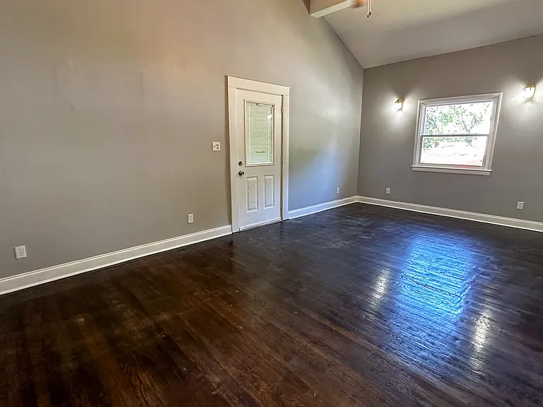 8001 Euclid Ave — Photo 7