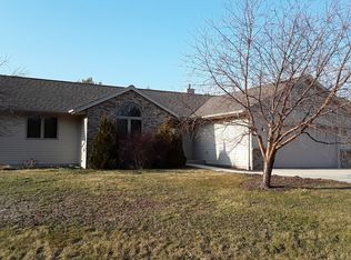 1524 Kaat Ln, Sheboygan, WI 53081