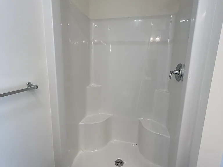 724 Sylvia St — Photo 20