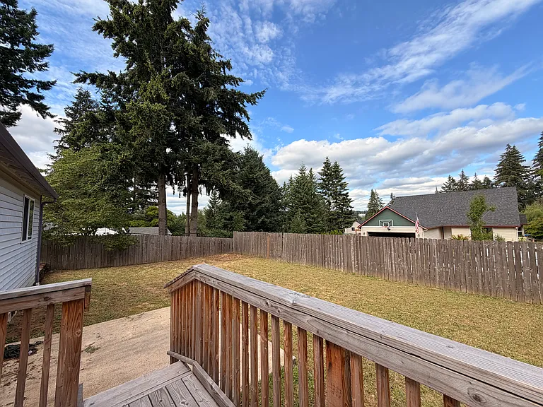 4805 NW Washington St — Photo 32