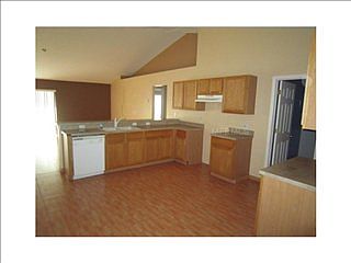 5th image of 122 Aurelia Ct