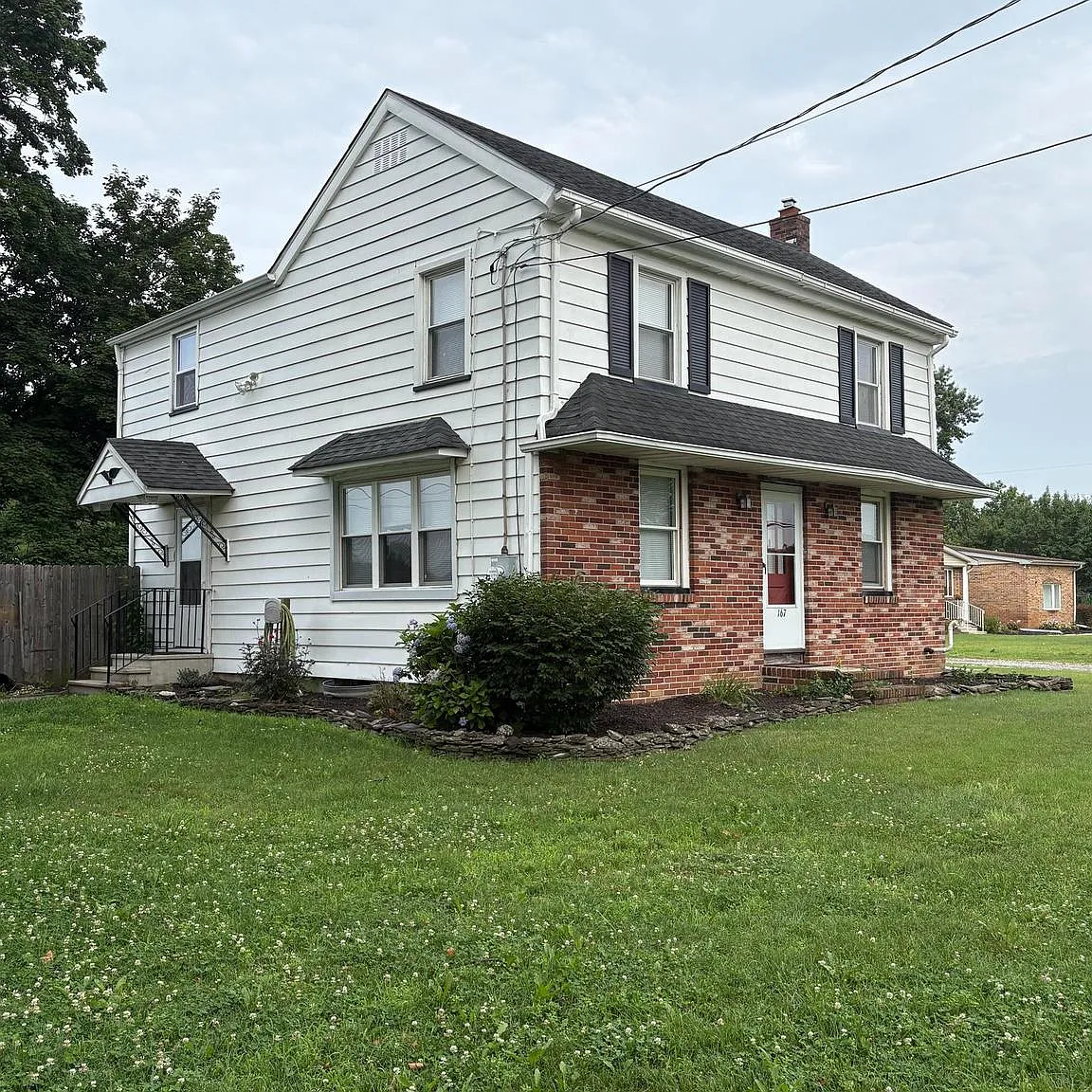 3 bed, 2.5 bath, 1736 sqft, $2,800 — Photo 1