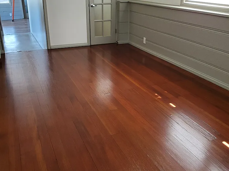 1316 Lott Ave — Photo 3