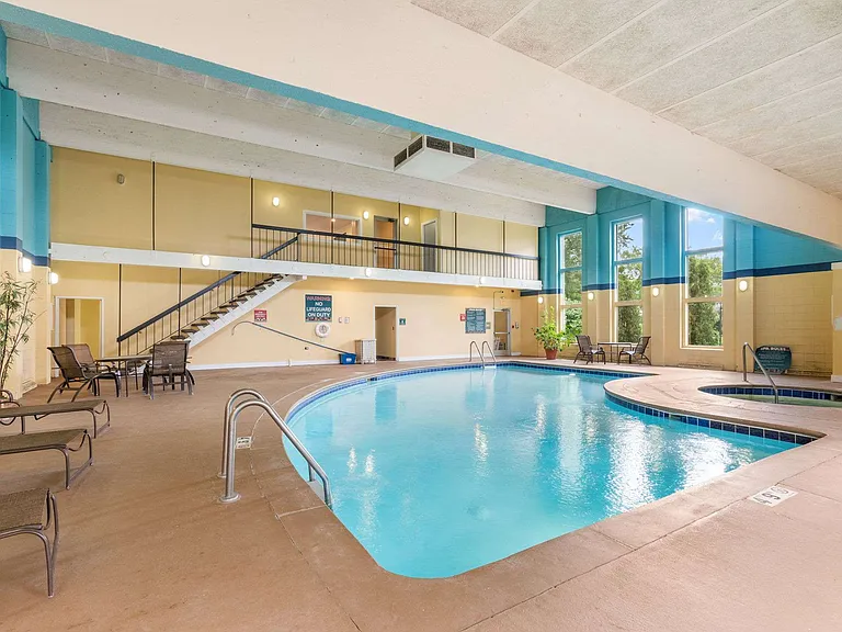 Como Park Apartments — Photo 39