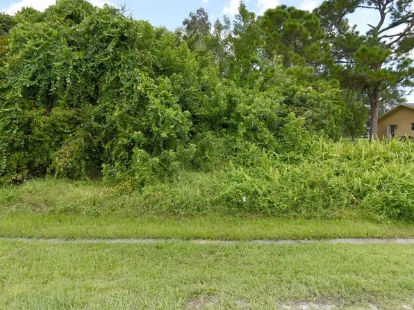 139 NW BYRON Street, Port St Lucie, FL 34983