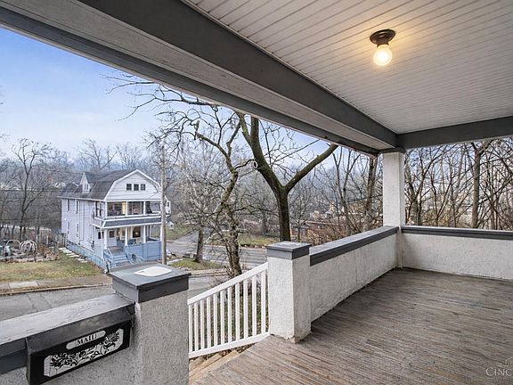 3rd image of 3511 Evanston Ave