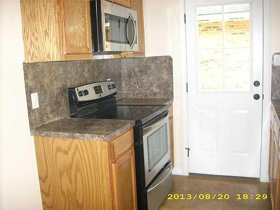 5th image of 660 S 3rd St