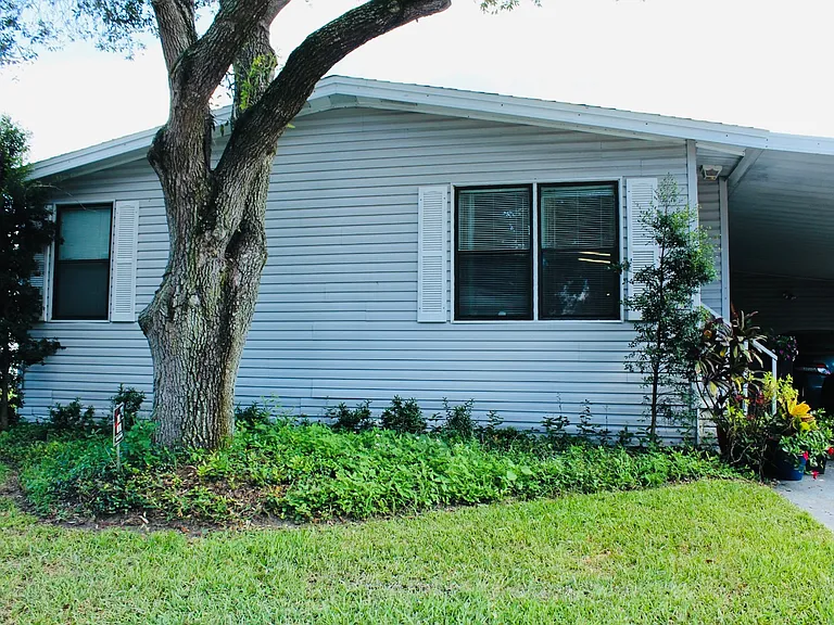 770 London Bridge Rd — Photo 4