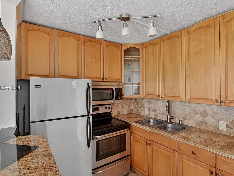 48 Mansfield Dr #48-B — Photo 7