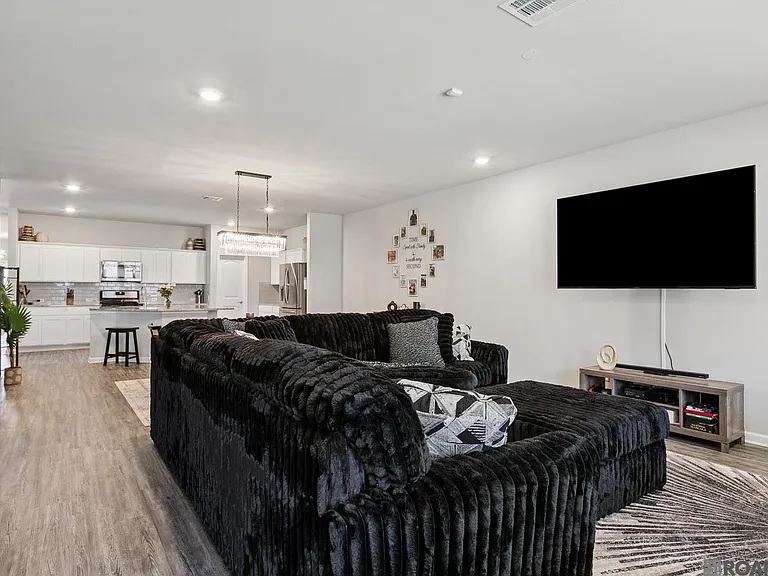 6527 Tiger Pointe Dr — Photo 4