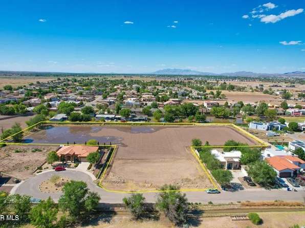 1049 Maximo Dr, El Paso, TX 79932