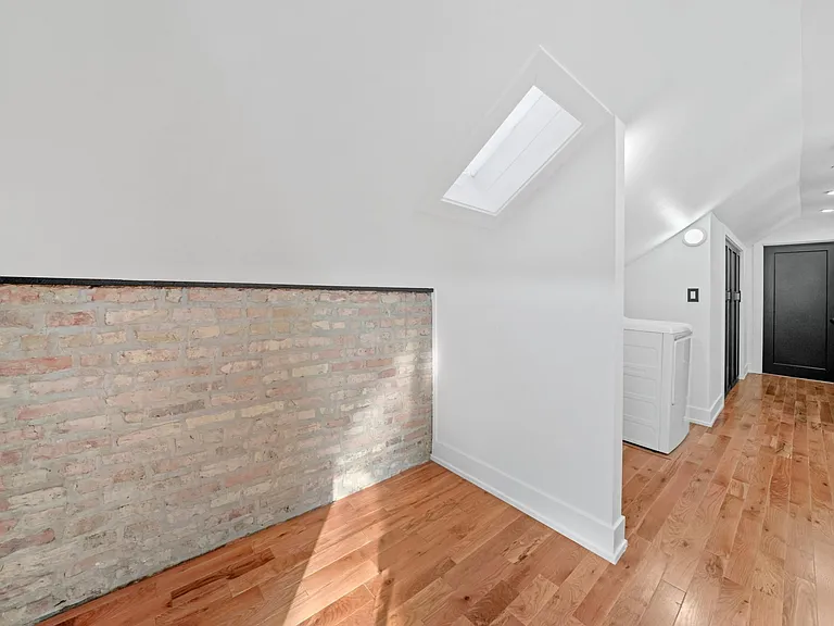 908 W 19th St #3 — Photo 22