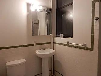 Rented by Aimee Grodanz, LREB