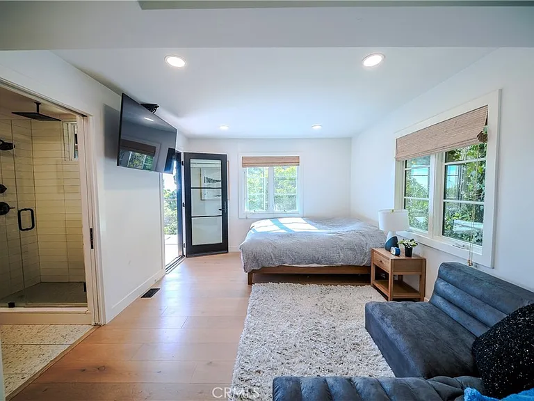 843 La Vista Dr — Photo 26