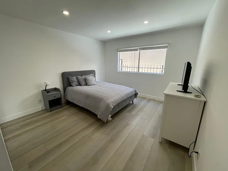 5414 Newcastle Ave #26 — Photo 14