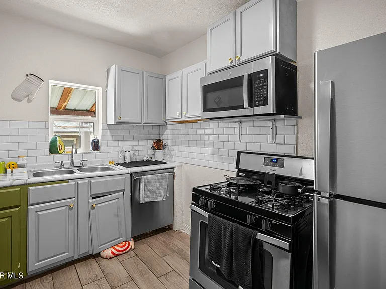 2805 Grant Ave #A — Photo 12