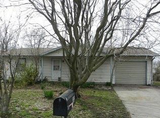 312 N Vermont St, Iola, KS 66749