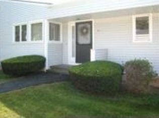 23 Stratton Way, Branford, CT 06405