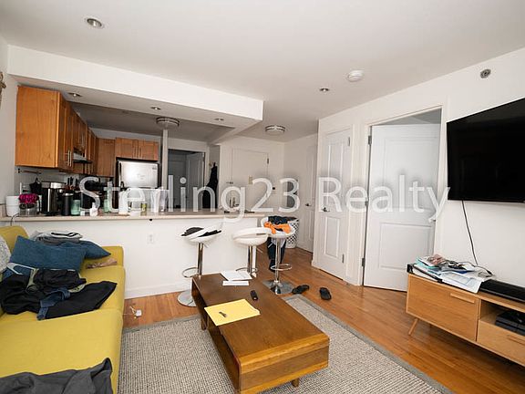 5th image of 25-50 Crescent St #5K