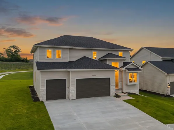 11053 S 217th St, Gretna, NE 68028