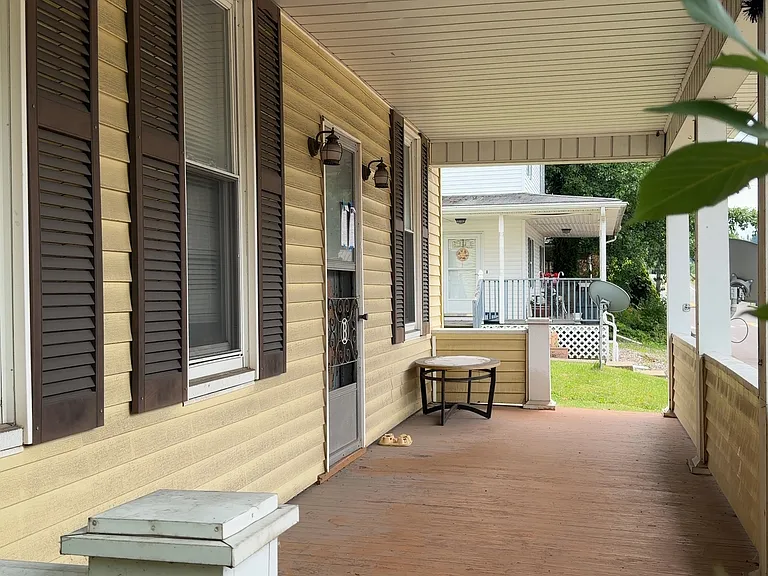 206 Main St #A — Photo 2
