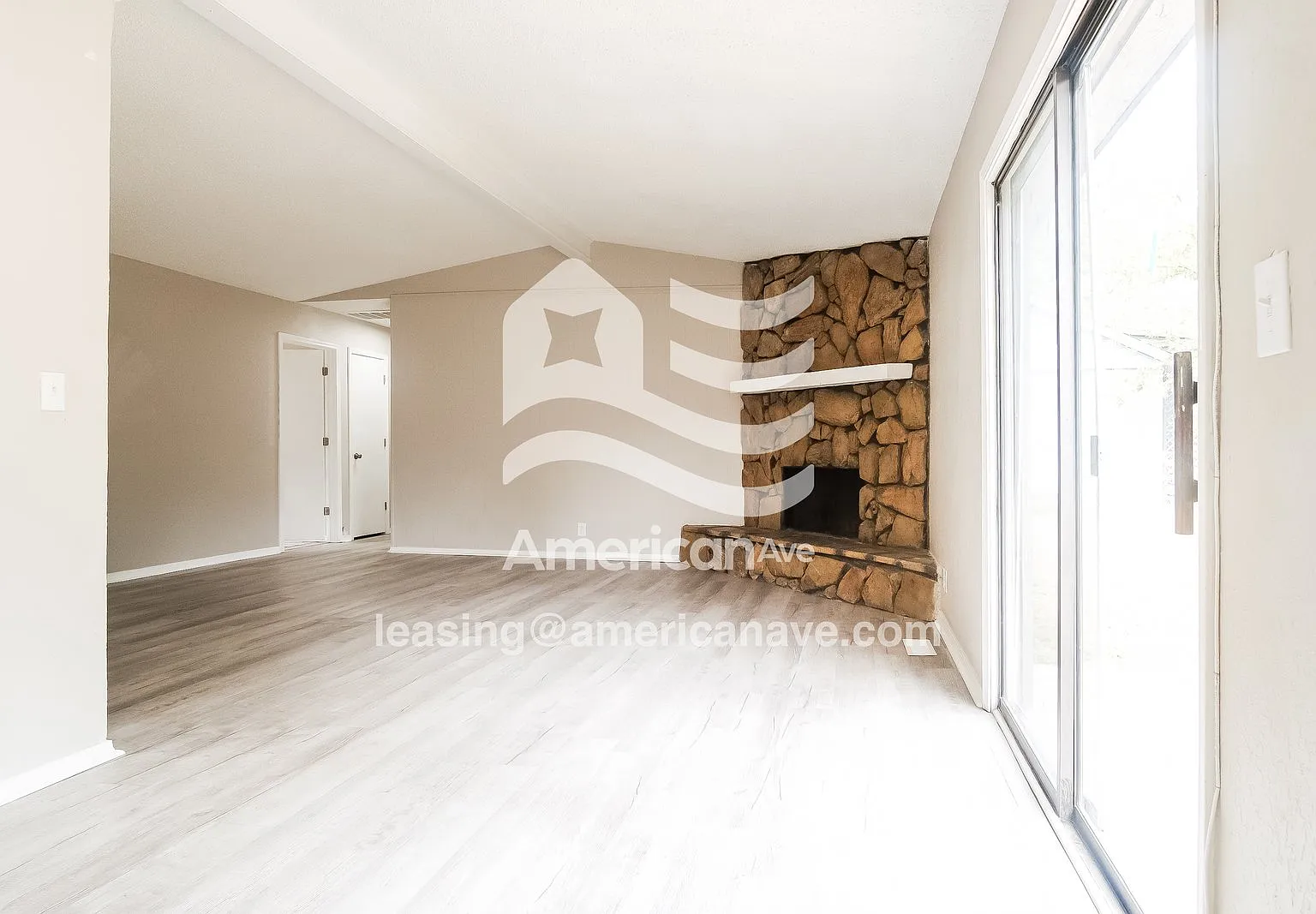 3 bed, 2.0 bath, 1264 sqft, $1,490 — Photo 4