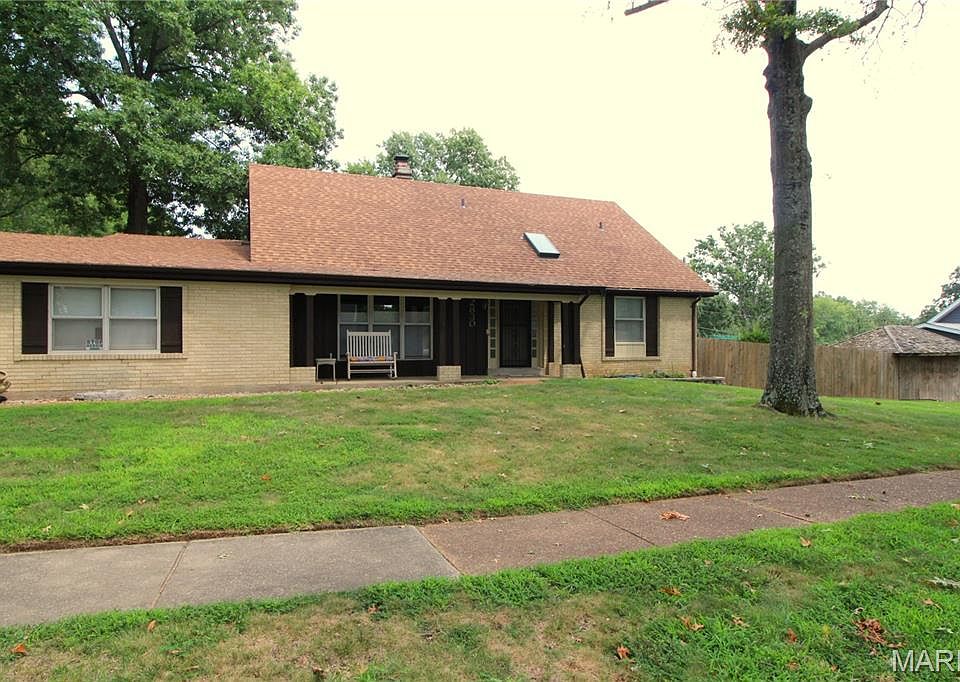 1st image of 2830 Springridge Dr
