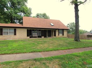 2830 Springridge Dr, Saint Louis, MO 63129