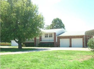 10599 N North Rd, Elberfeld, IN 47613