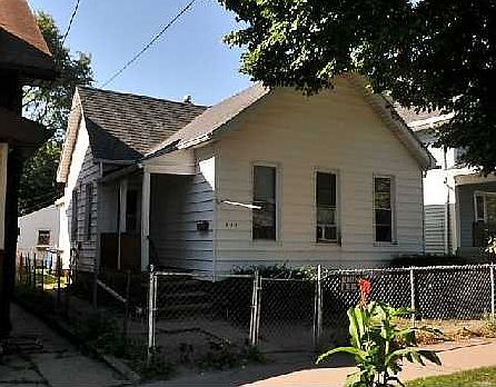 2nd image of 524 Austin St