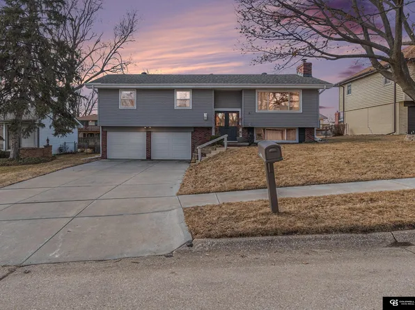 11329 Raleigh Dr, Omaha, NE 68164