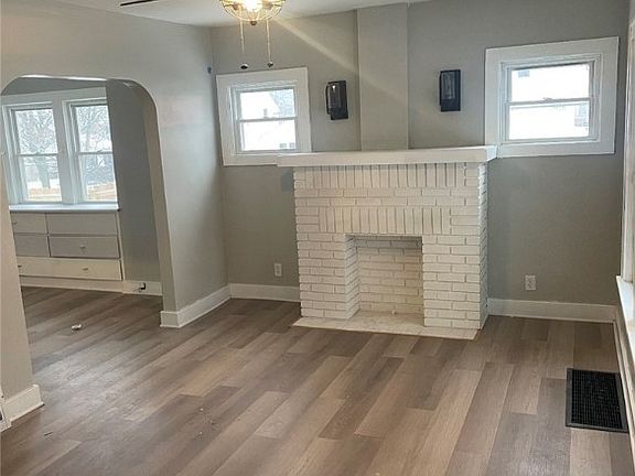 4th image of 1404 Girard St