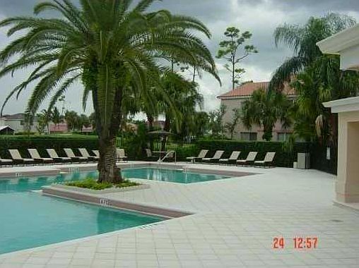 3rd image of 3320 Pinewalk Dr N APT 1711