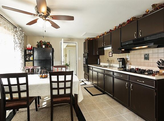 4th image of 108 Ensenada Dr