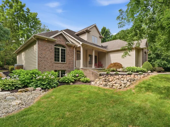7510 Cinereal Ct, Roanoke, IN 46783