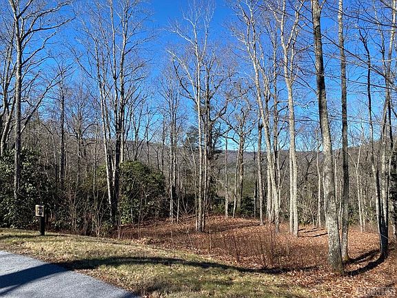 3rd image of 73 Firesong Ln